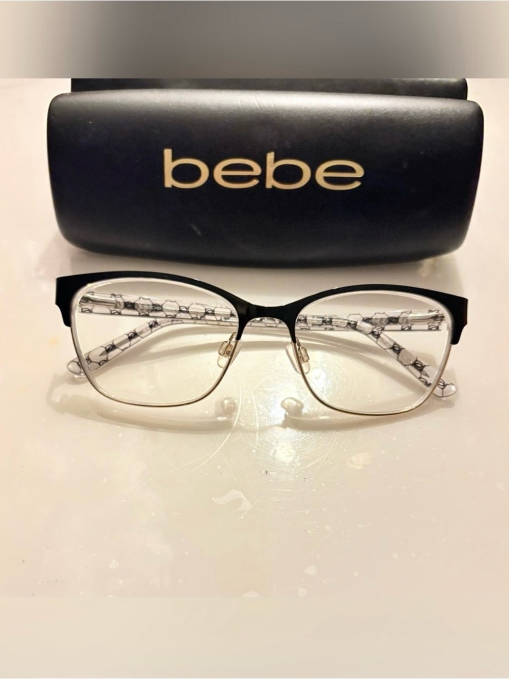Bebe BB5196 (Color Code 001 JET Size 52-16-135) Eyeglass Used (Prescription)